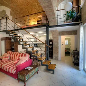 Stilnuovo Charming In Siena's Historic Center, Very Close To Piazza Del Campo Apartment